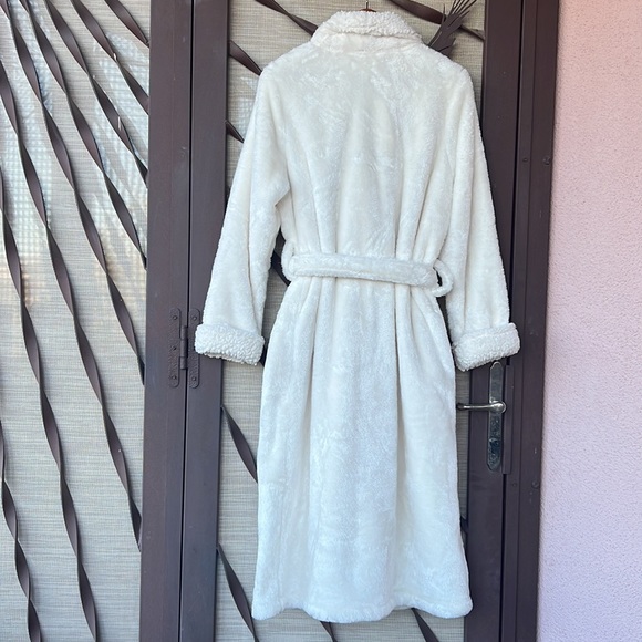 Nordstrom Long Plush Heavyweight Super Soft Winter Robe - Picture 13 of 16
